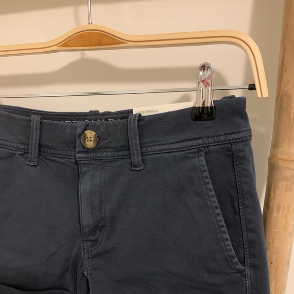 ⌛️SOLD⌛️ AE super stretch navy shorts - Picture 3 of 5